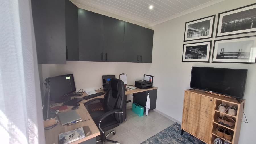 3 Bedroom Property for Sale in Atlantic Sands Private Estate Western Cape